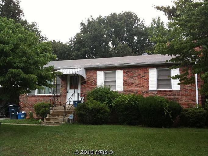 2nd image of 6904 Stirling St