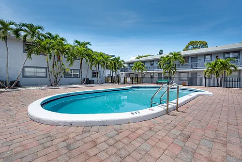 2123 Davie Blvd Photo 1