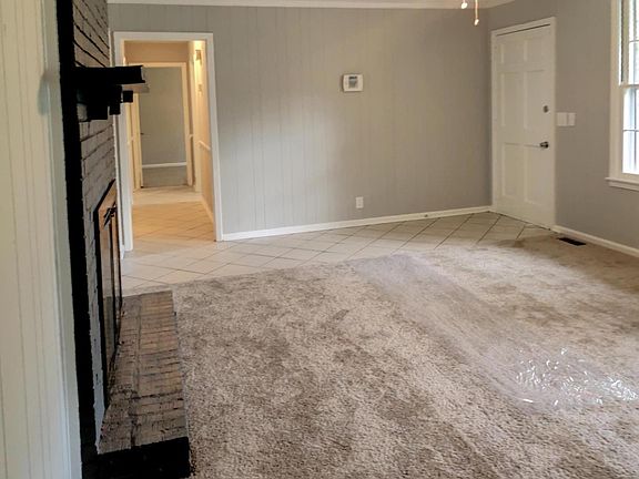 3rd image of 106 N Hampton Ct