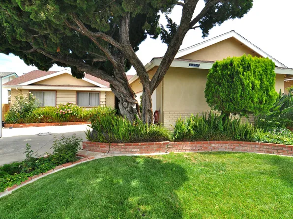 6500 Farralone Ave, Woodland Hills, CA 91303