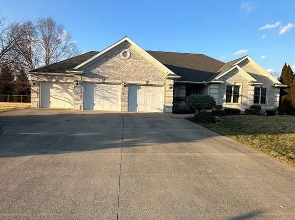 806 Summer Dr, Carey, OH 43316