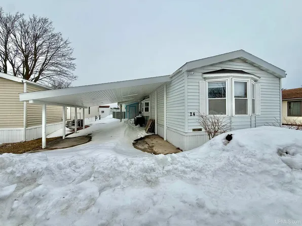 1401 N 23rd St Trailer 24, Escanaba, MI 49829