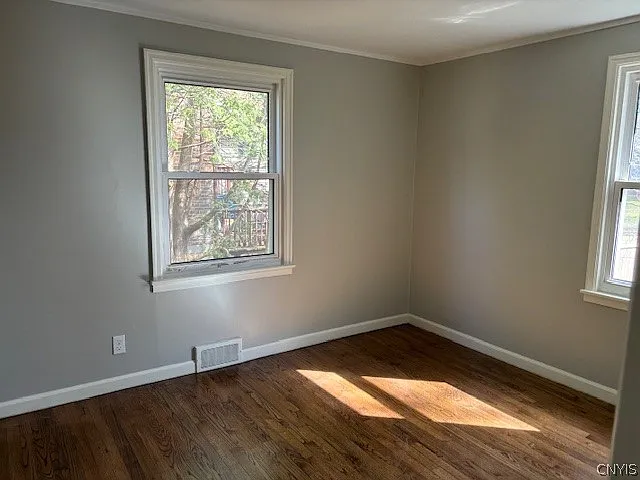 3 bed, 2.0 bath, 1404 sqft, $2,800 — Photo 3