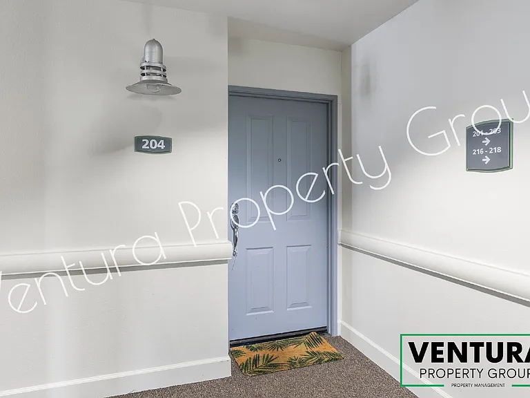 1901 S Victoria Ave #204 — Photo 3