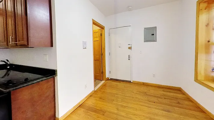 Rented by Compass | media 4