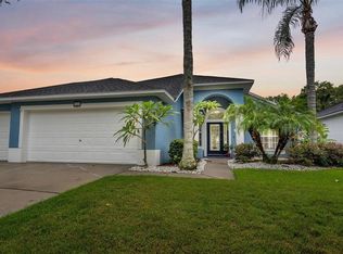 1839 Winn Arthur Dr, Valrico, FL 33594