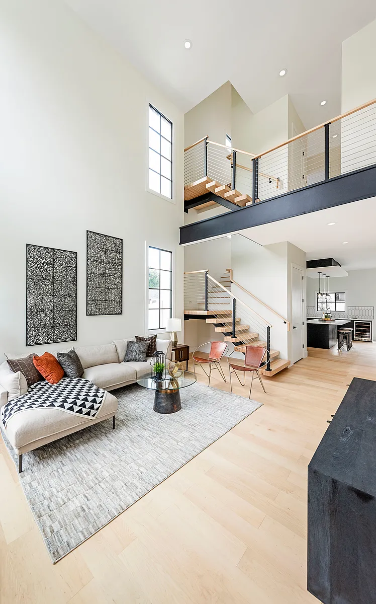 Building Photo - 419 W Frances Ave #2