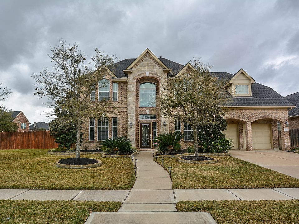 1st image of 2710 Golden Larch Dr