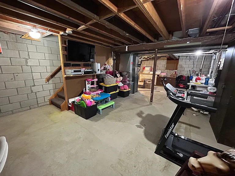2711 Albany Ct — Photo 14