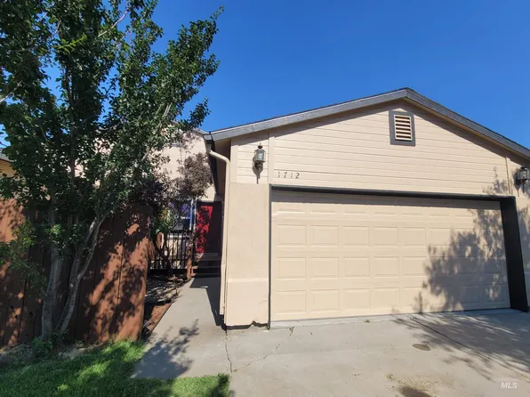 1712 Challis Dr, Mountain Home, ID 83647