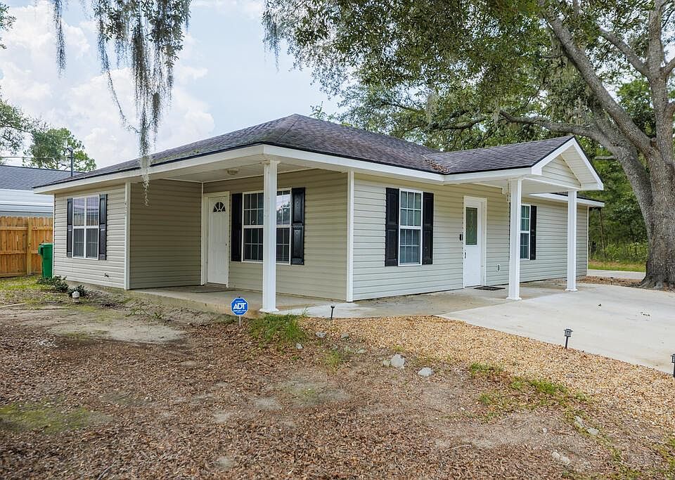 1st image of 400 Colonial Way