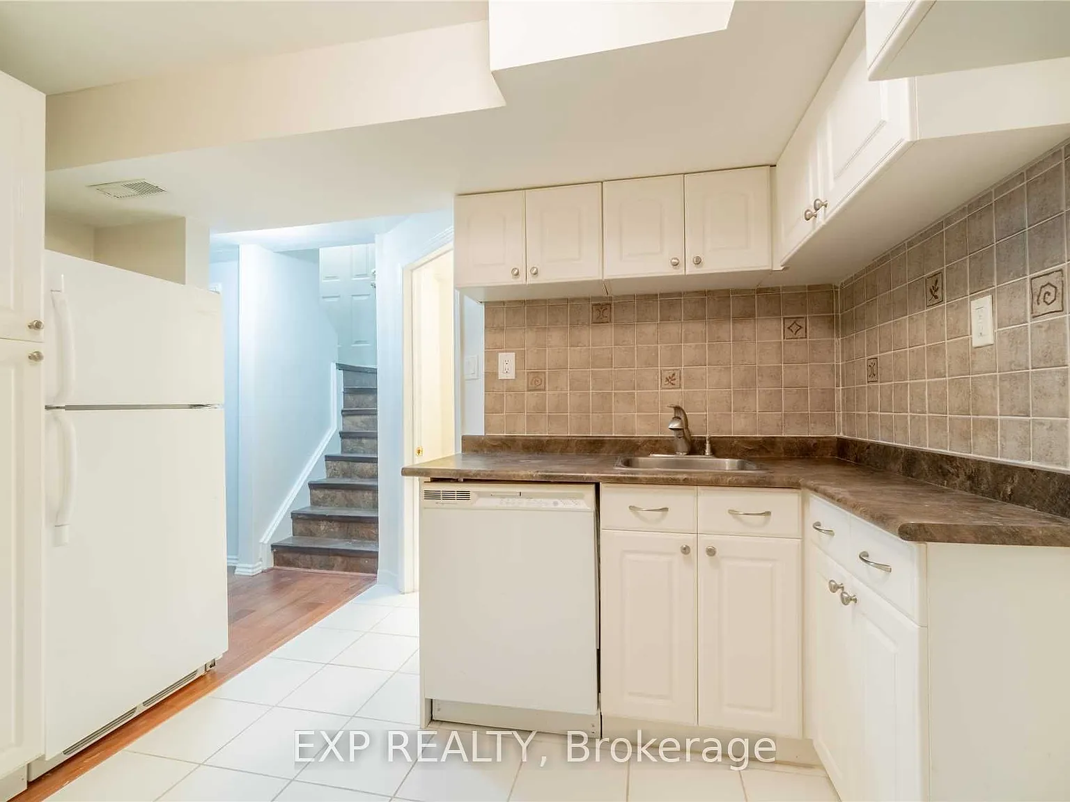 2 bed, $1,550 — Photo 3