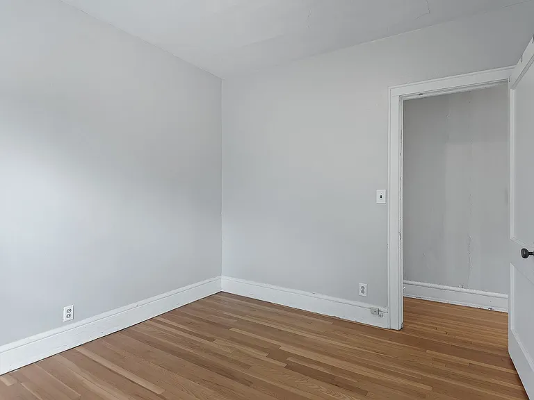 214 Oak Grove St — Photo 28