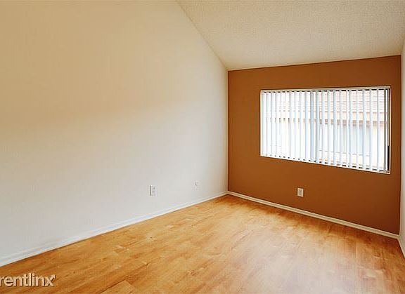 bed2-M