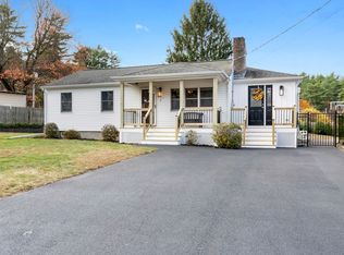 2 Circuit Dr, Rowley, MA 01969