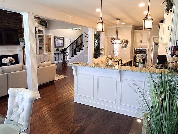 3rd image of 1907 Rolling Creek Dr