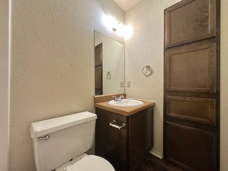 2104 N WS Young Dr — Photo 31