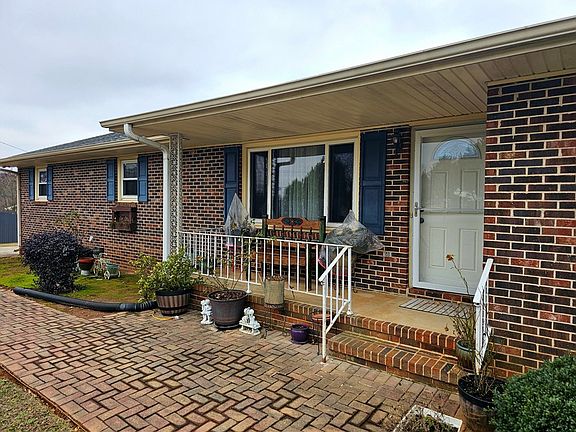 2nd image of 103 Princess Ave