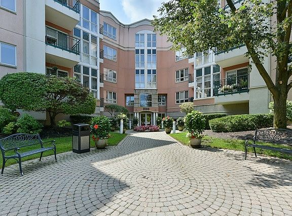 2nd image of 3100 Lexington Ln APT 210