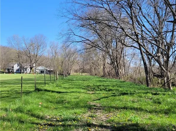 E Cummins Rd, Oak Grove, MO 64075