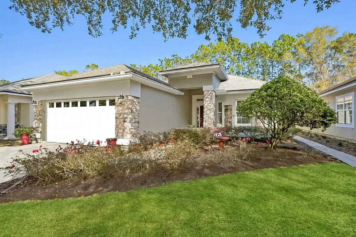 3 bed, 1816 sqft, $2,800 — Photo 1