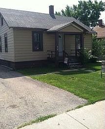 1st image of 219 N Farnsworth Ave