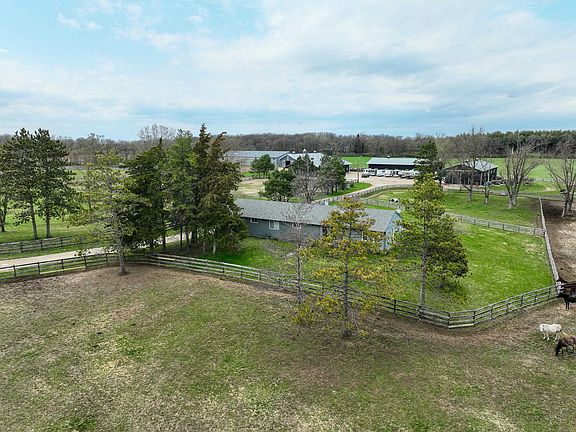 5th image of 8206 Bull Valley Rd