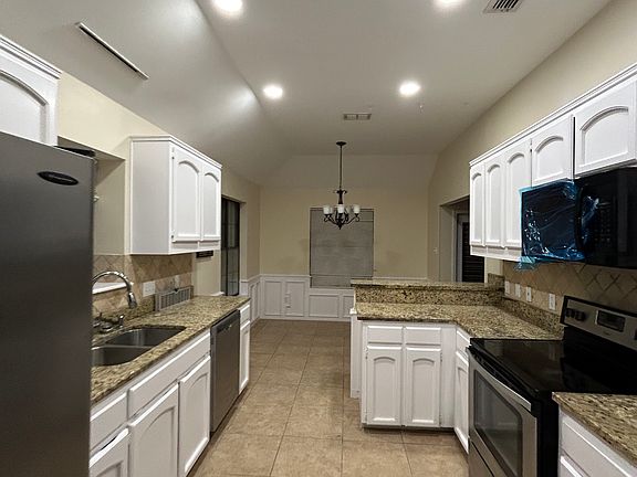 3rd image of 7010 Fruitwood Dr