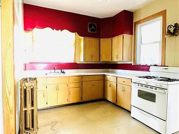 4th image of 119 S Mercer St