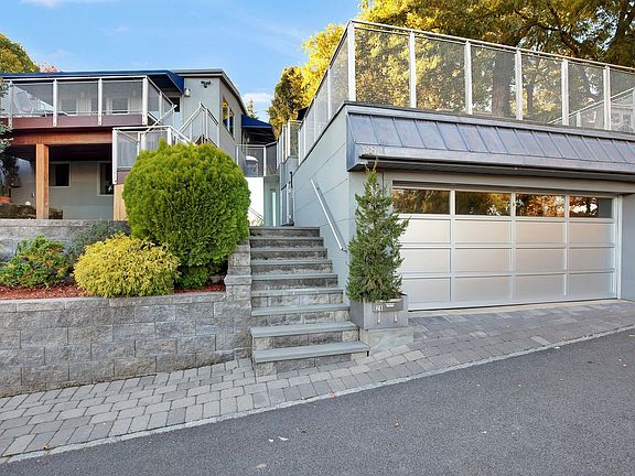 4th image of 28 Annett Ave