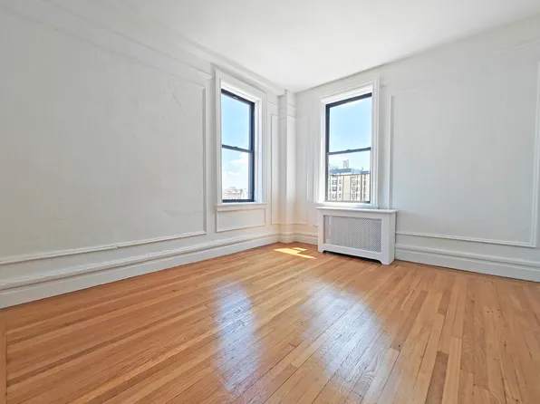 706 Riverside Drive image 6 of 11