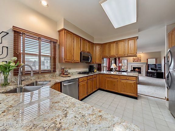 4th image of 1825 Kelley Dr