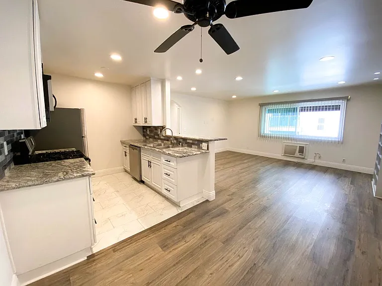 5513 Fulcher Ave — Photo 14