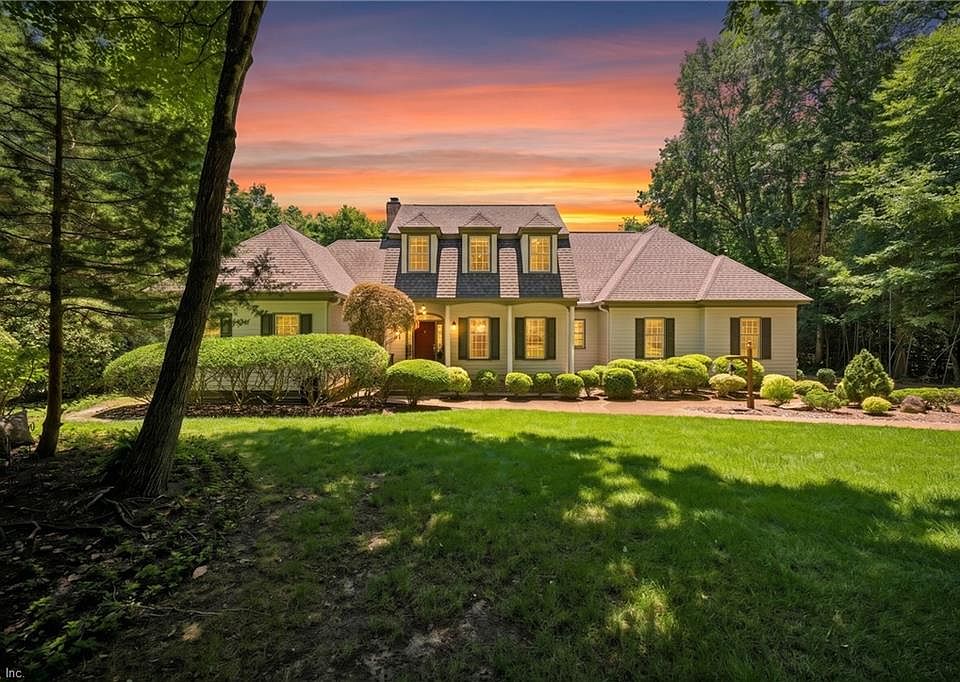 1st image of 9 Whitaker Ct