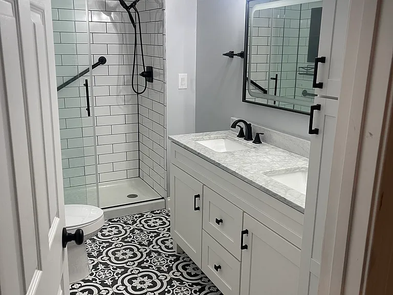 main bathroom/master bathroom that is downstairs