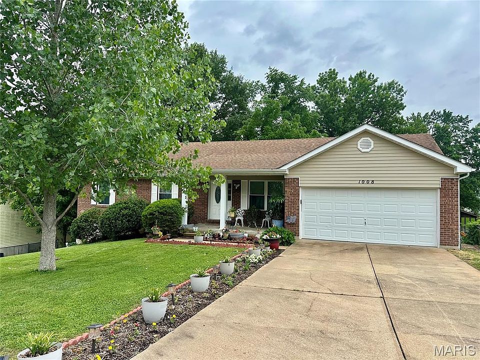 1st image of 1008 Cross Creek Dr