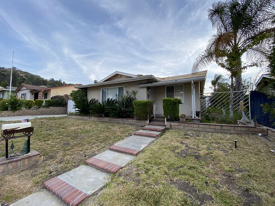 1st image of 2955 Blakeman Ave