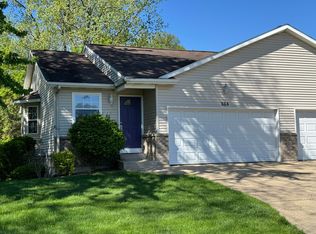 664 Wilshire Ct, Holland, MI 49423