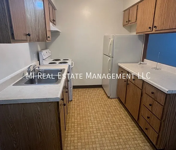 7593 48th Ave #5 — Photo 3