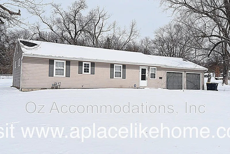 Building Photo - 4934 Appleton Ave