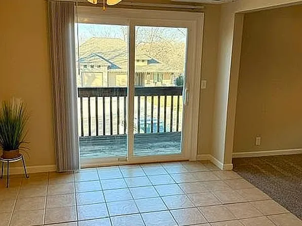 2005 Thurston Ave APT 3, Bellevue, NE 68005