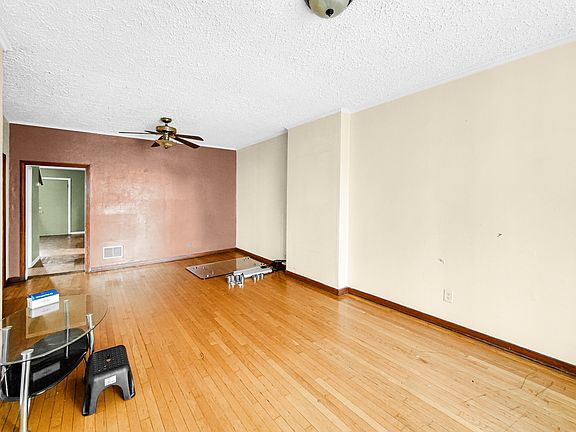 5th image of 11647 S Wallace St