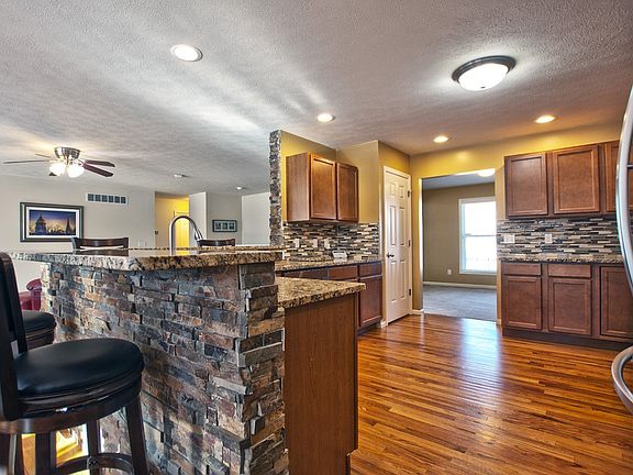5th image of 18440 Madrid Ct