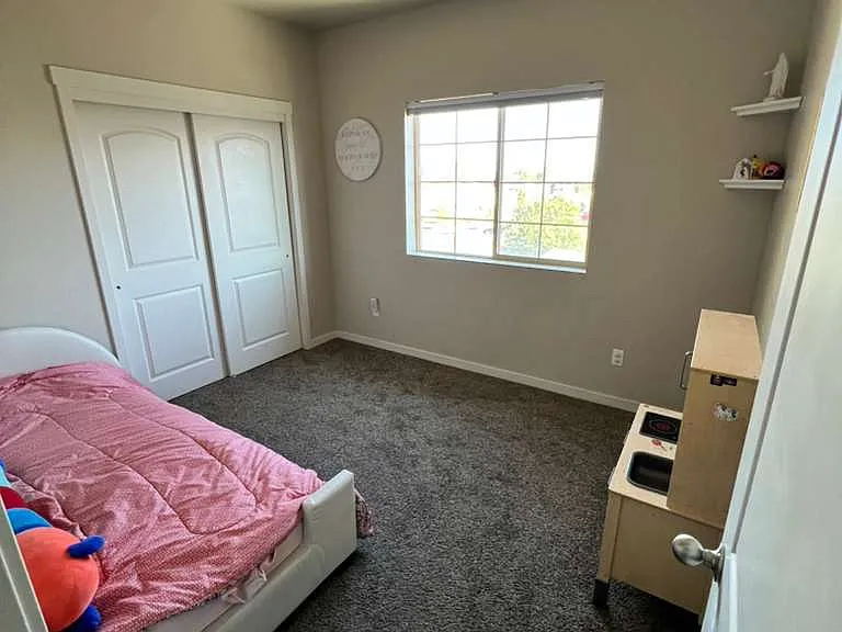 203 E Jordan Ridge Blvd #209 — Photo 9