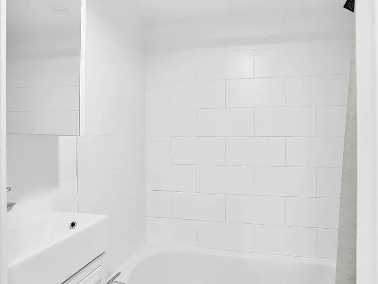 15 Thorburn Ave #B03 — Photo 7