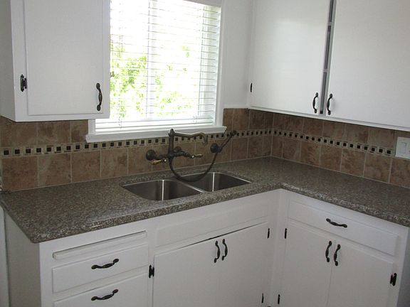 5th image of 147 S Avon St #147