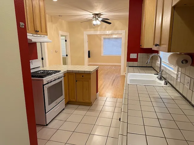 3545 6th Ave — Photo 8