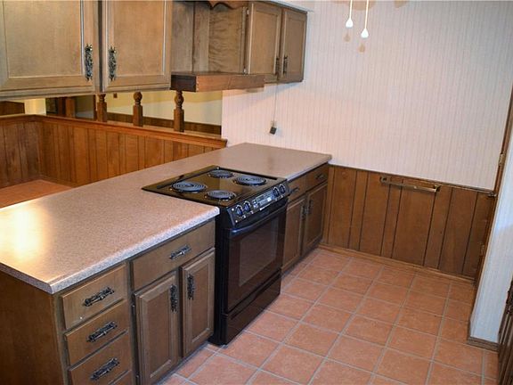 5th image of 2204 W Ash St