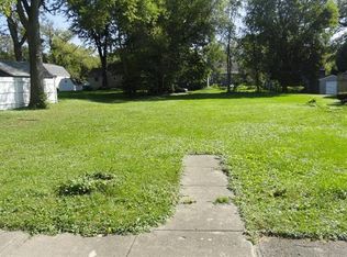1104 S 3rd St, Clear Lake, IA 50428