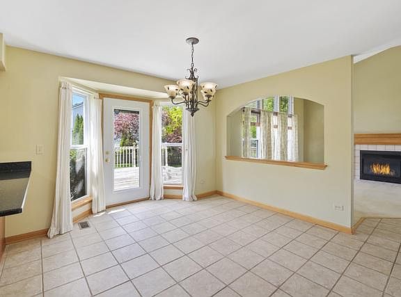 4th image of 2219 Wesmere Lakes Dr